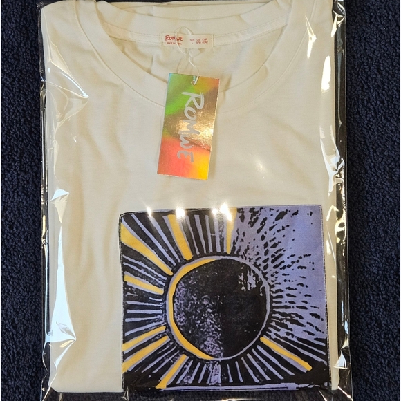 ROMwe graphic logo multi- color t-Shirt (Oversized) NWT Large - Picture 13 of 14